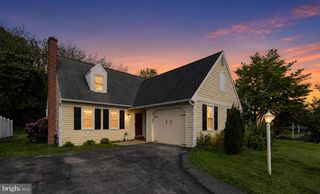 192 PLAZA DR, Downingtown, PA 19335