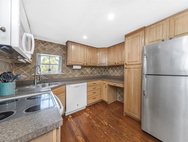 414 TAMPA ROAD, Palm Harbor, FL 34683