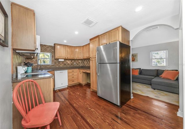 414 TAMPA ROAD, Palm Harbor, FL 34683