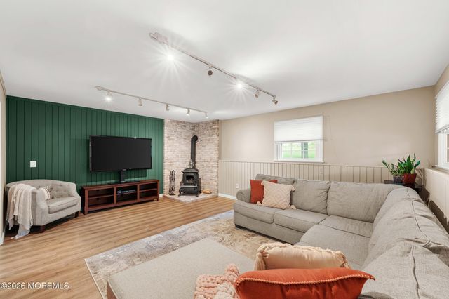 97 Beacon Hill Road, Califon, NJ 07830