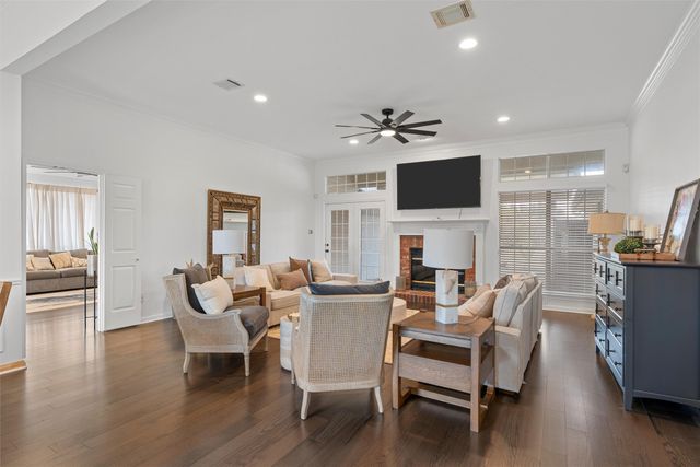 840 Country Lane Drive, Mcgregor, TX 76657