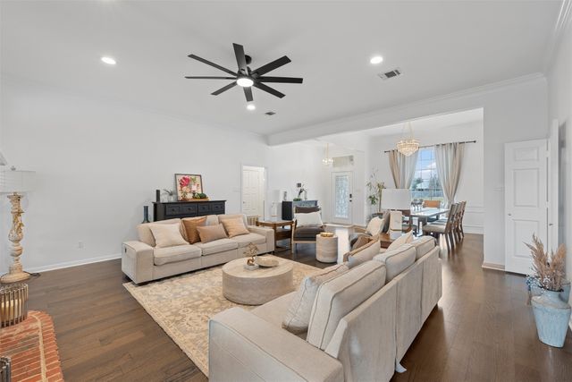 840 Country Lane Drive, Mcgregor, TX 76657