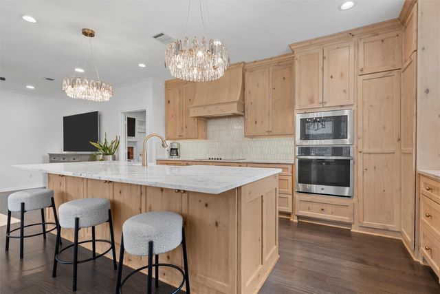 840 Country Lane Drive, Mcgregor, TX 76657