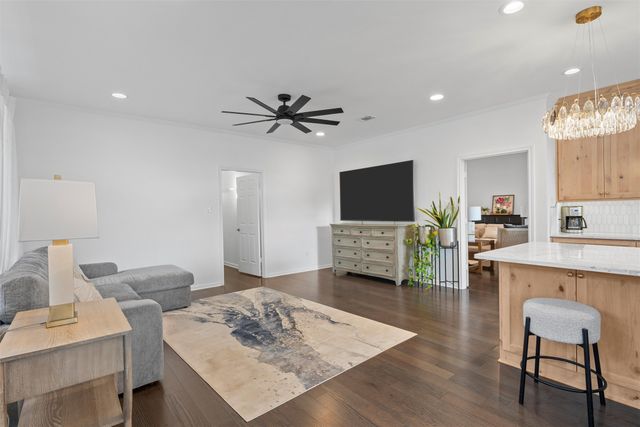 840 Country Lane Drive, Mcgregor, TX 76657