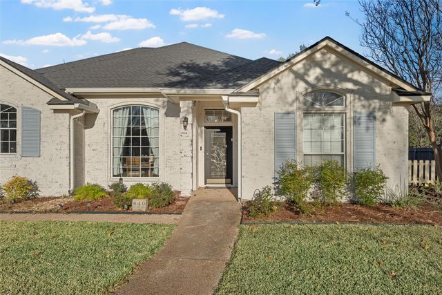 840 Country Lane Drive, Mcgregor, TX 76657