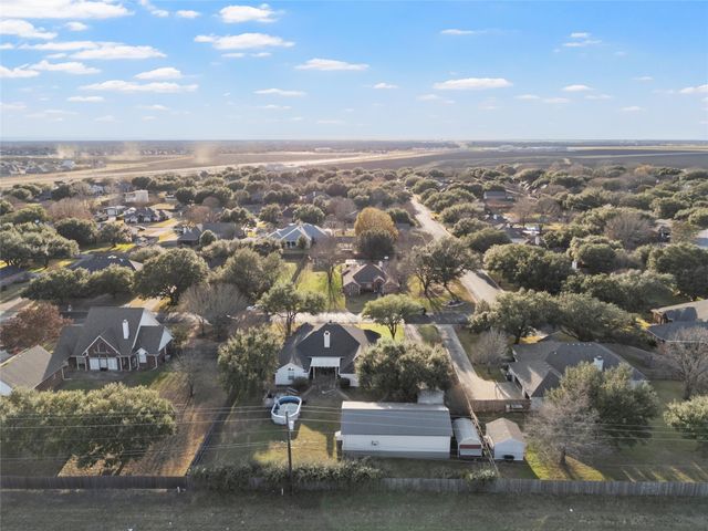 840 Country Lane Drive, Mcgregor, TX 76657