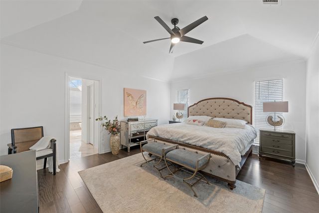 840 Country Lane Drive, Mcgregor, TX 76657