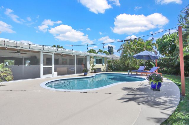 225 Orange Tree Drive, Atlantis, FL 33462