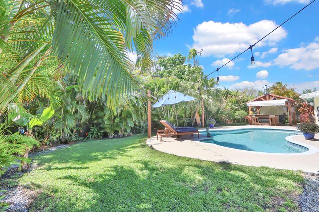 225 Orange Tree Drive, Atlantis, FL 33462