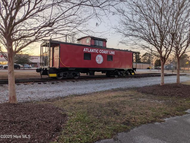 108 Willowbend Drive, Burgaw, NC 28425