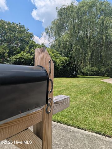 108 Willowbend Drive, Burgaw, NC 28425