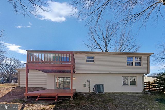 12016 TROSSACK RD, Herndon, VA 20170