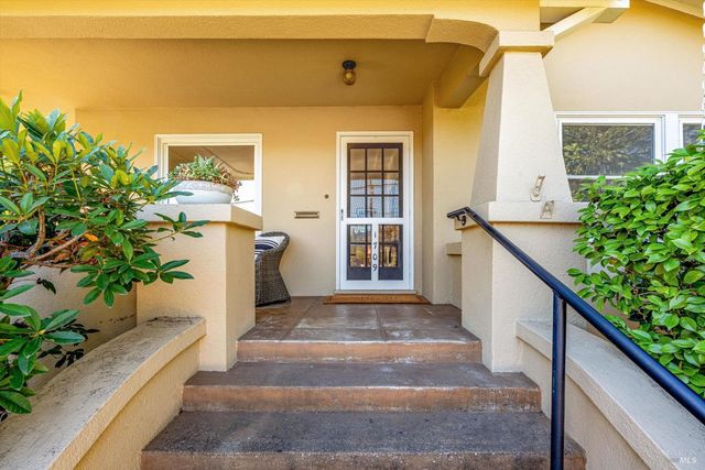 1709 Spring Mountain Rd, St. Helena, CA 94574