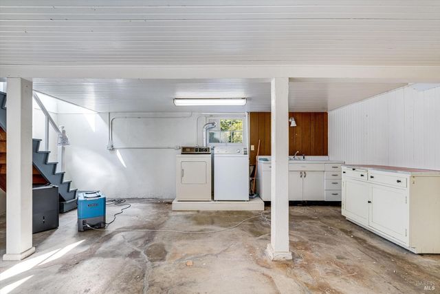 1709 Spring Mountain Rd, St. Helena, CA 94574