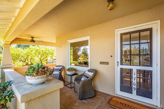 1709 Spring Mountain Rd, St. Helena, CA 94574