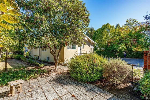 1709 Spring Mountain Rd, St. Helena, CA 94574