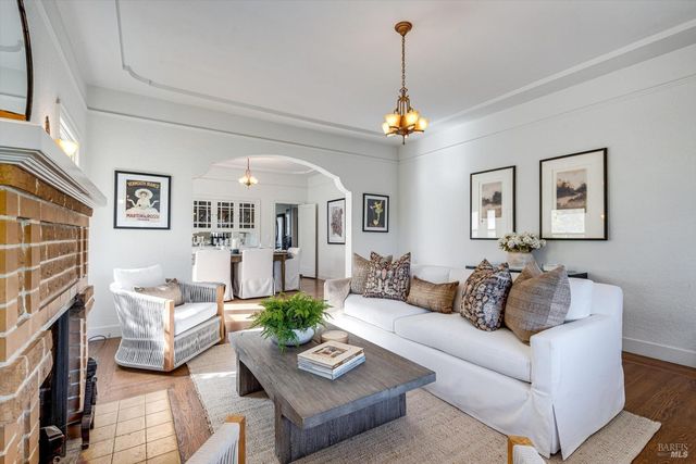 1709 Spring Mountain Rd, St. Helena, CA 94574