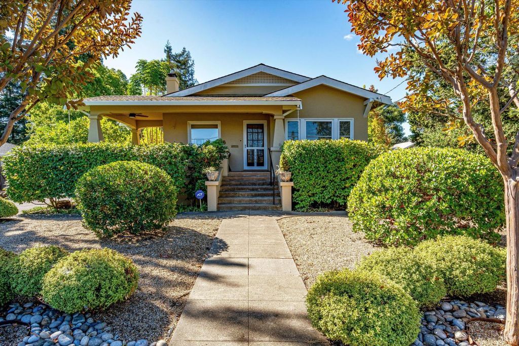 1709 Spring Mountain Rd, St. Helena, CA 94574