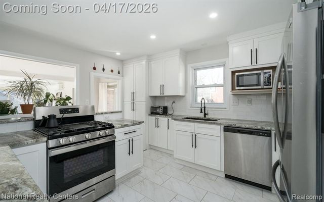 261 Reitman Court, Rochester Hills, MI 48307