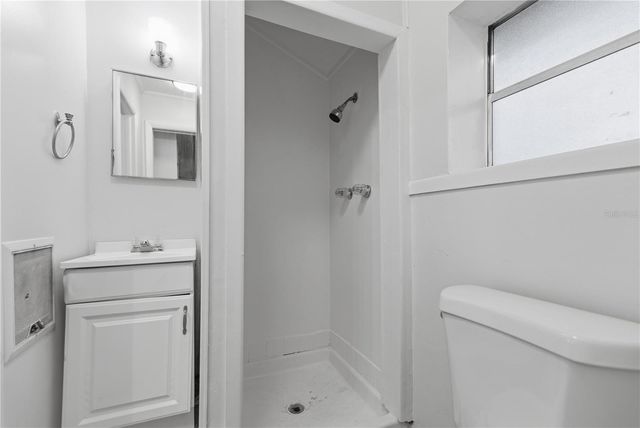 604 ROSS STREET, Leesburg, FL 34748