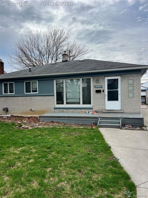 18330 Marquette Street, Roseville, MI 48066