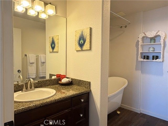 3740 Santa Rosalia Road Unit 425, Los Angeles, CA 90008