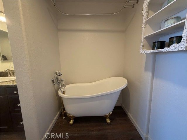 3740 Santa Rosalia Road Unit 425, Los Angeles, CA 90008