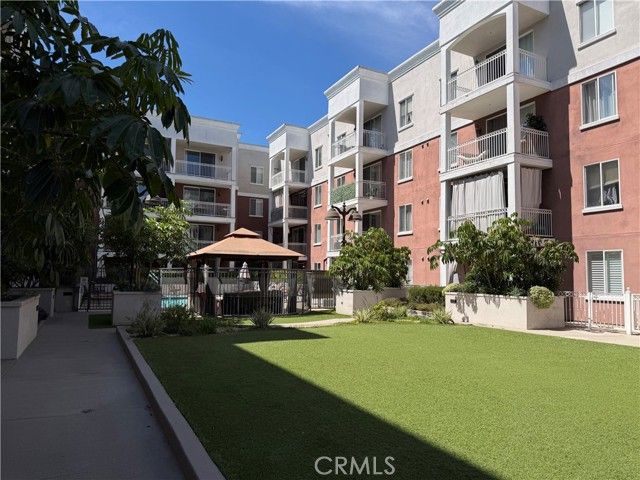 3740 Santa Rosalia Road Unit 425, Los Angeles, CA 90008