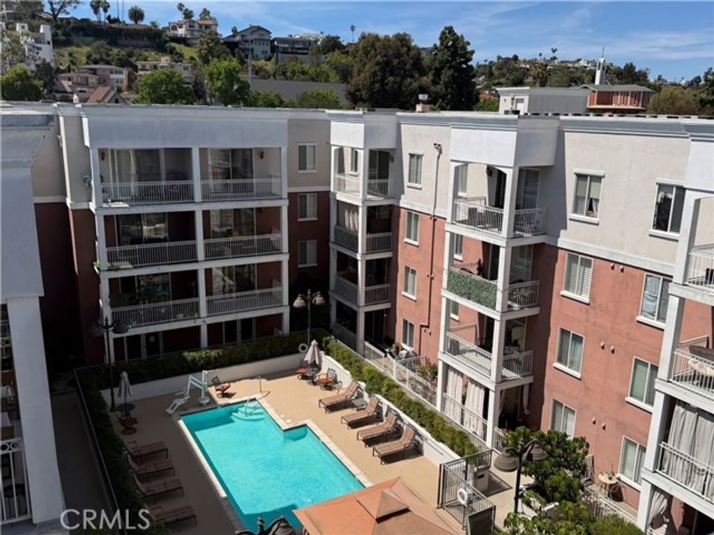 3740 Santa Rosalia Road Unit 425, Los Angeles, CA 90008