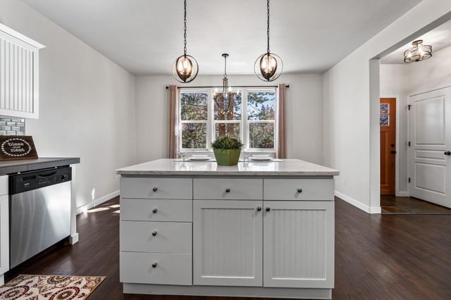 20392 Aberdeen Drive, Bend, OR 97702