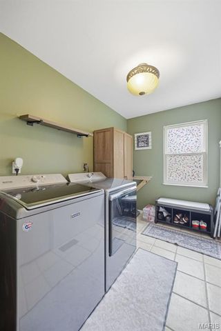 5014 Royal Burgess Drive, St Peters, MO 63304