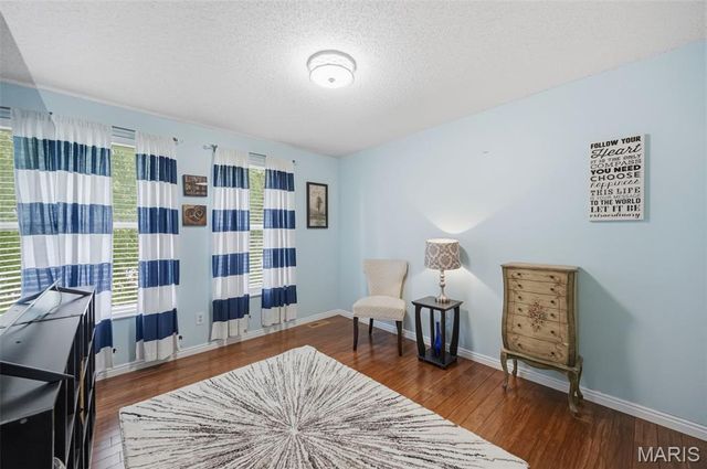 5014 Royal Burgess Drive, St Peters, MO 63304