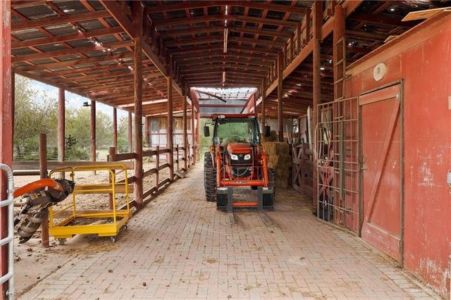 23725 N Val Verde Road, Edinburg, TX 78542