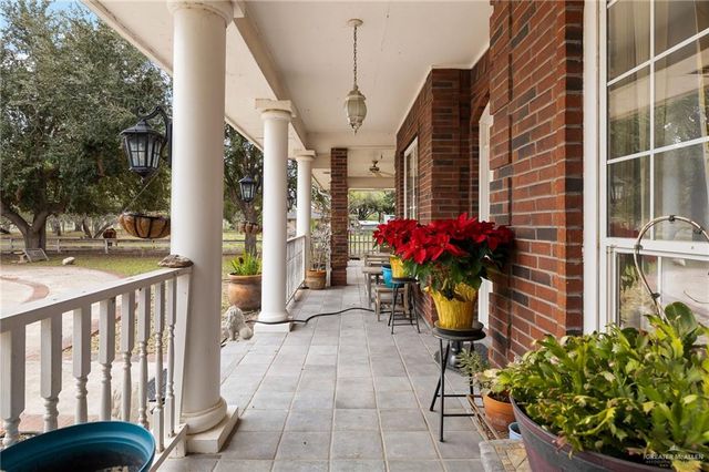 23725 N Val Verde Road, Edinburg, TX 78542