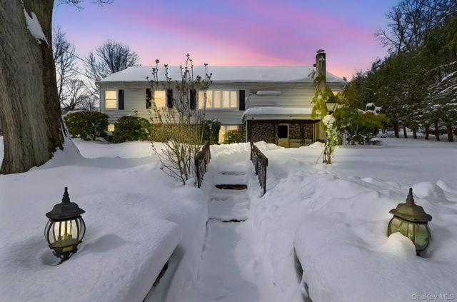 5 N Shenorock Drive, Yorktown Heights, NY 10598