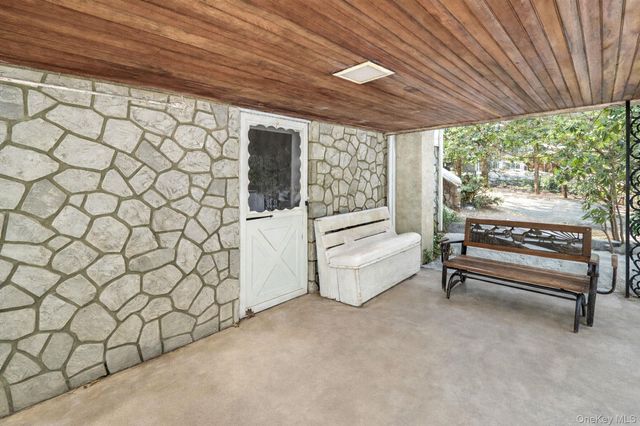 5 N Shenorock Drive, Yorktown Heights, NY 10598