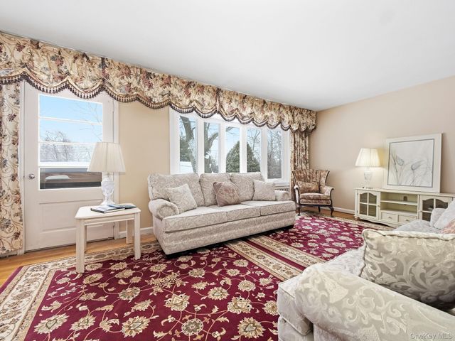 5 N Shenorock Drive, Yorktown Heights, NY 10598