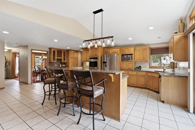 1502 E CRANBERRY DRIVE, Appleton, WI 54915