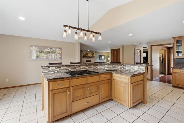 1502 E CRANBERRY DRIVE, Appleton, WI 54915