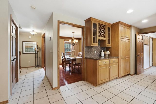 1502 E CRANBERRY DRIVE, Appleton, WI 54915
