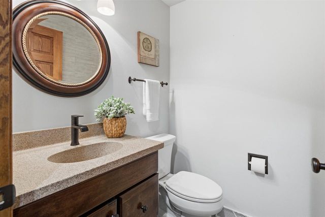 1502 E CRANBERRY DRIVE, Appleton, WI 54915