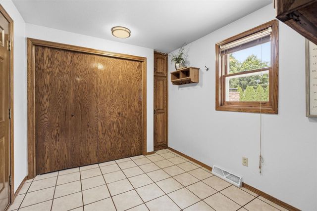 1502 E CRANBERRY DRIVE, Appleton, WI 54915
