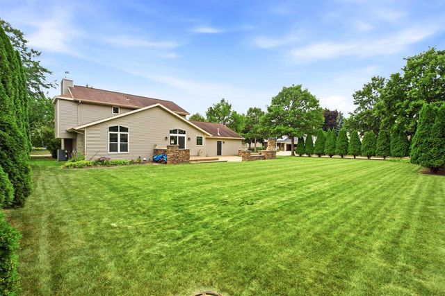 1502 E CRANBERRY DRIVE, Appleton, WI 54915