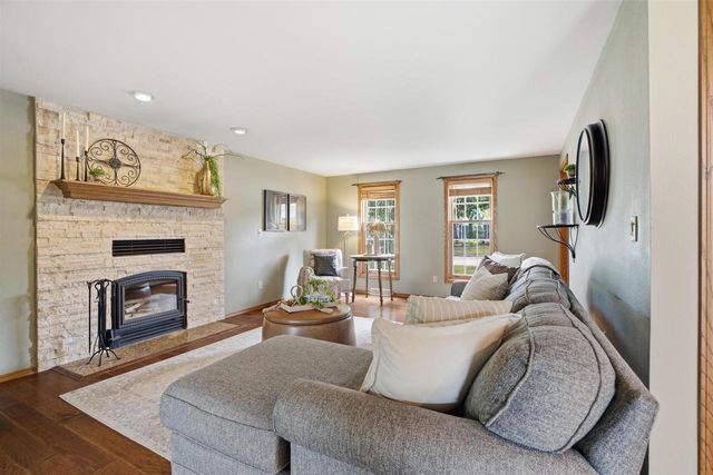 1502 E CRANBERRY DRIVE, Appleton, WI 54915
