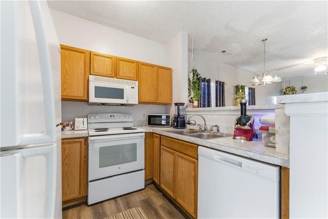 1686 Camden Forrest Trail, Riverdale, GA 30296