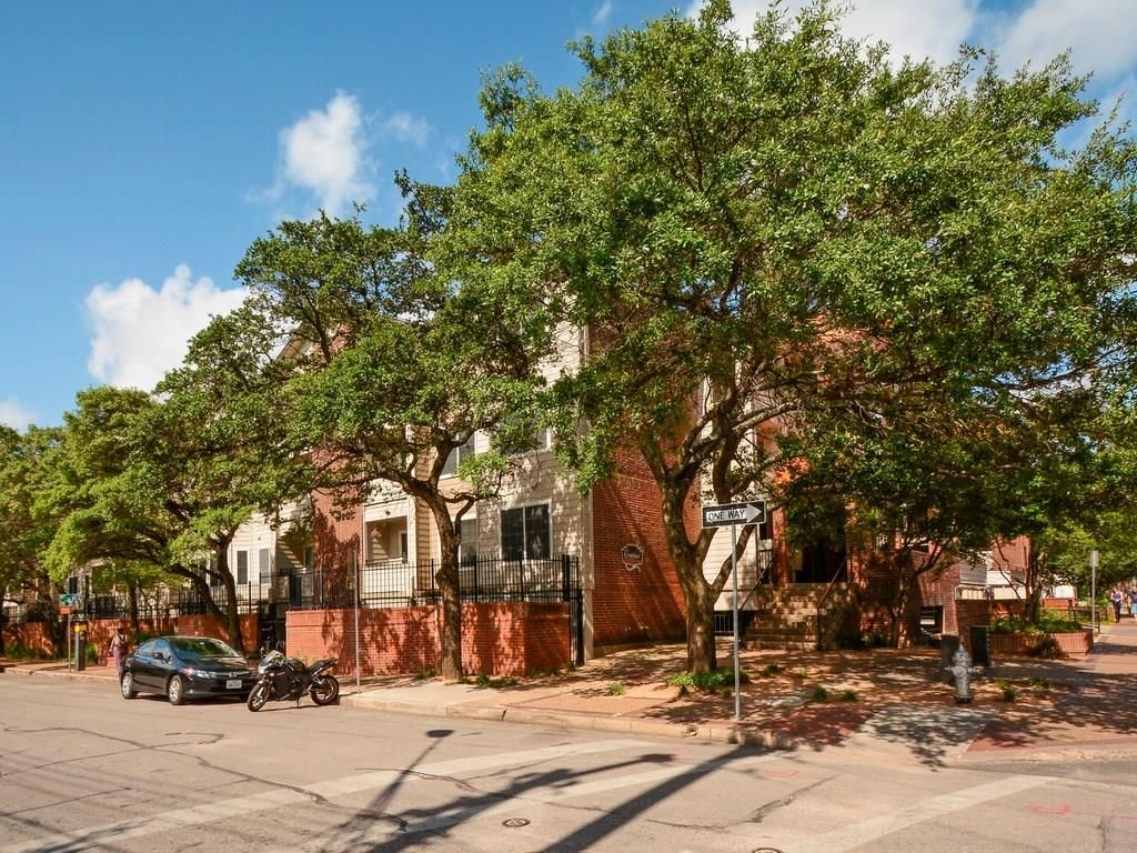 501 W 26th ST 102, Austin, TX 78705