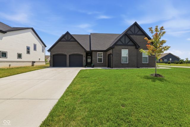 5577 Volanti Way, Greenwood, IN 46143