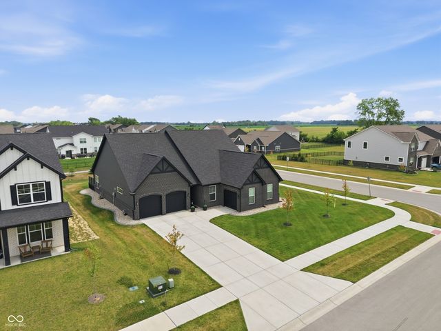 5577 Volanti Way, Greenwood, IN 46143