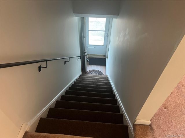 100 connetquot Avenue 26, East Islip, NY 11730