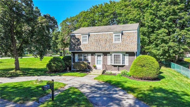 14 Sutton Street, Smithfield, RI 02828